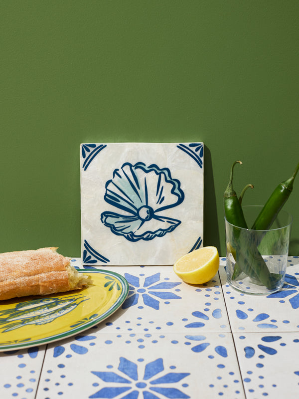 TAVERNA WALL ART CLAM