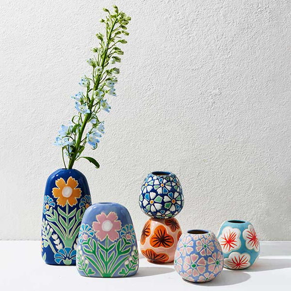 POLLEN BLUE DAISY VASE