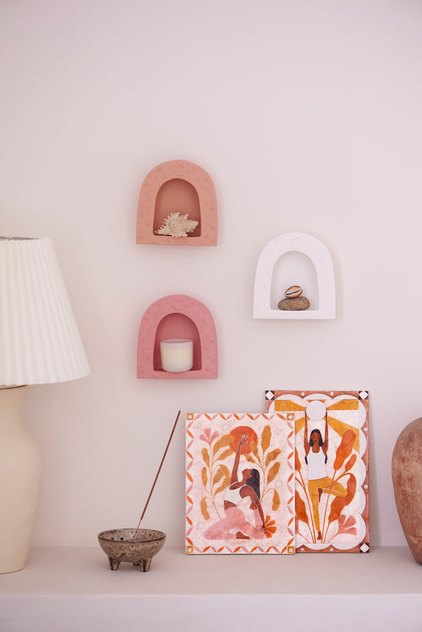 LUNA CLAY WALL SHELF