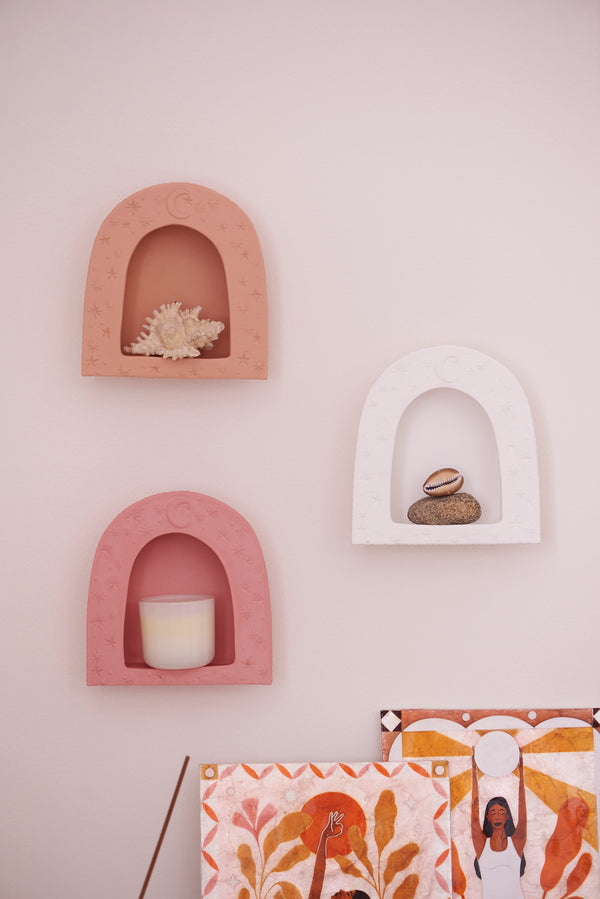 LUNA CLAY WALL SHELF